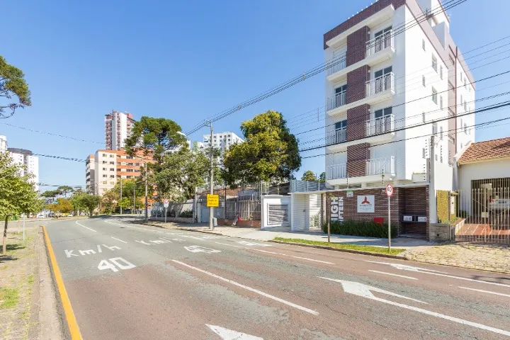 One-bedroom, 30 m² apartment in Curitiba — photo 9