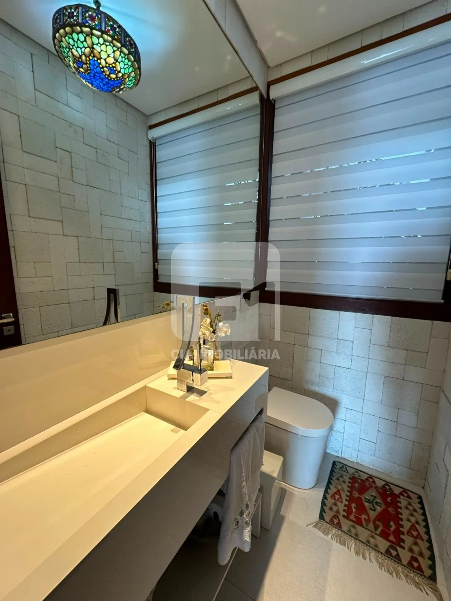 Furnished house with 6 bedrooms and 650 m² total — photo 9
