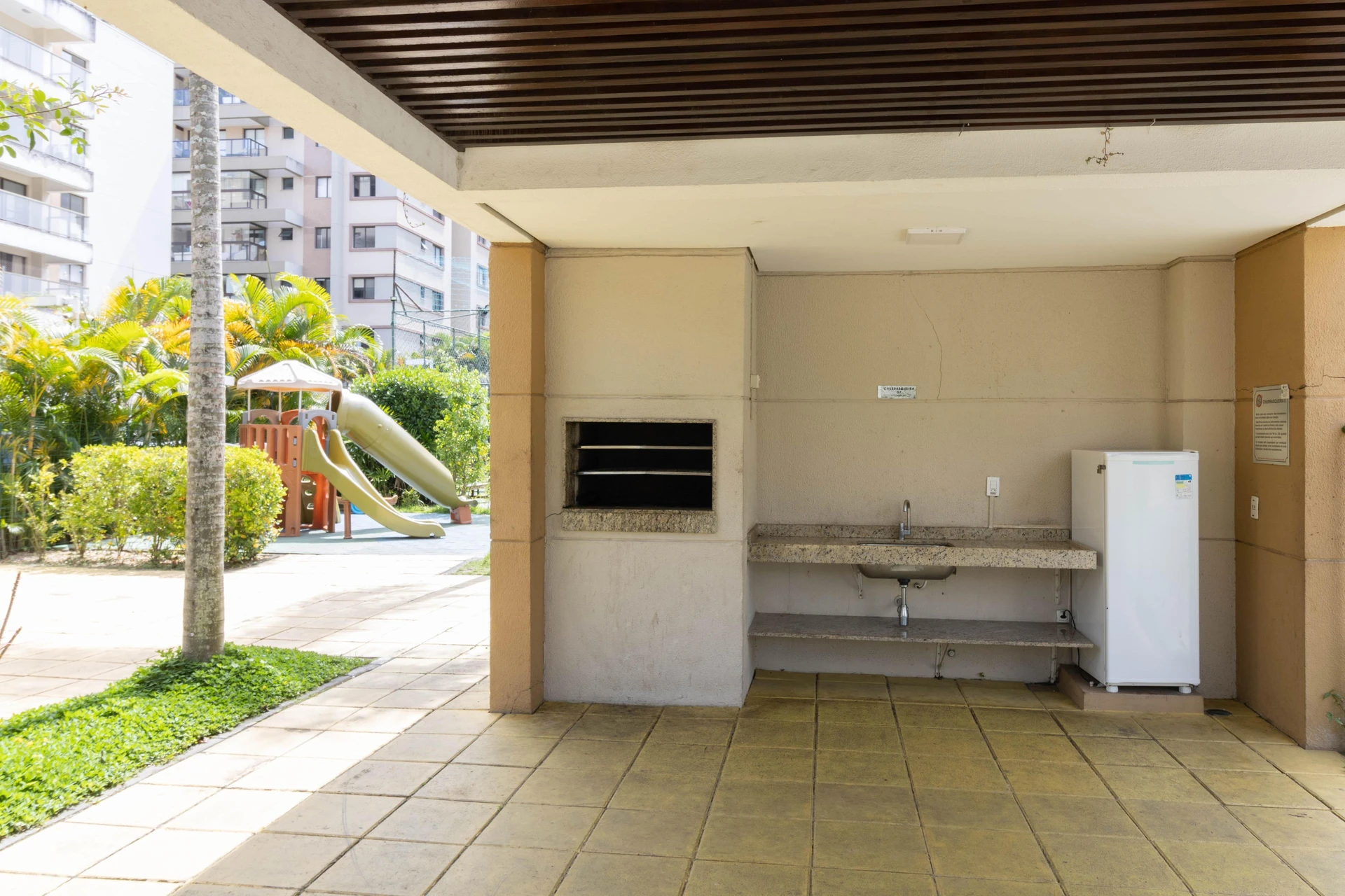 Apartamento mobiliado com 3 quartos e varanda e churrasqueira — photo 29