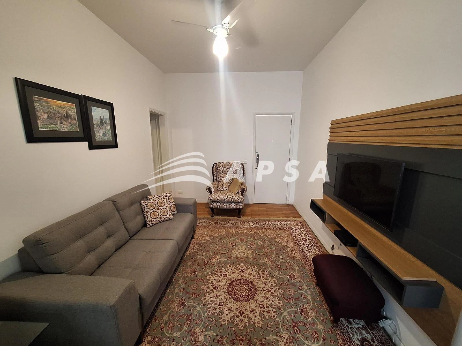 Furnished 2-bedroom apartment with 80 m²