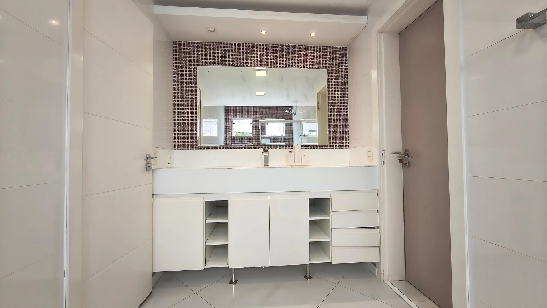 Casa mobiliada, 430 m², com banheira — photo 64