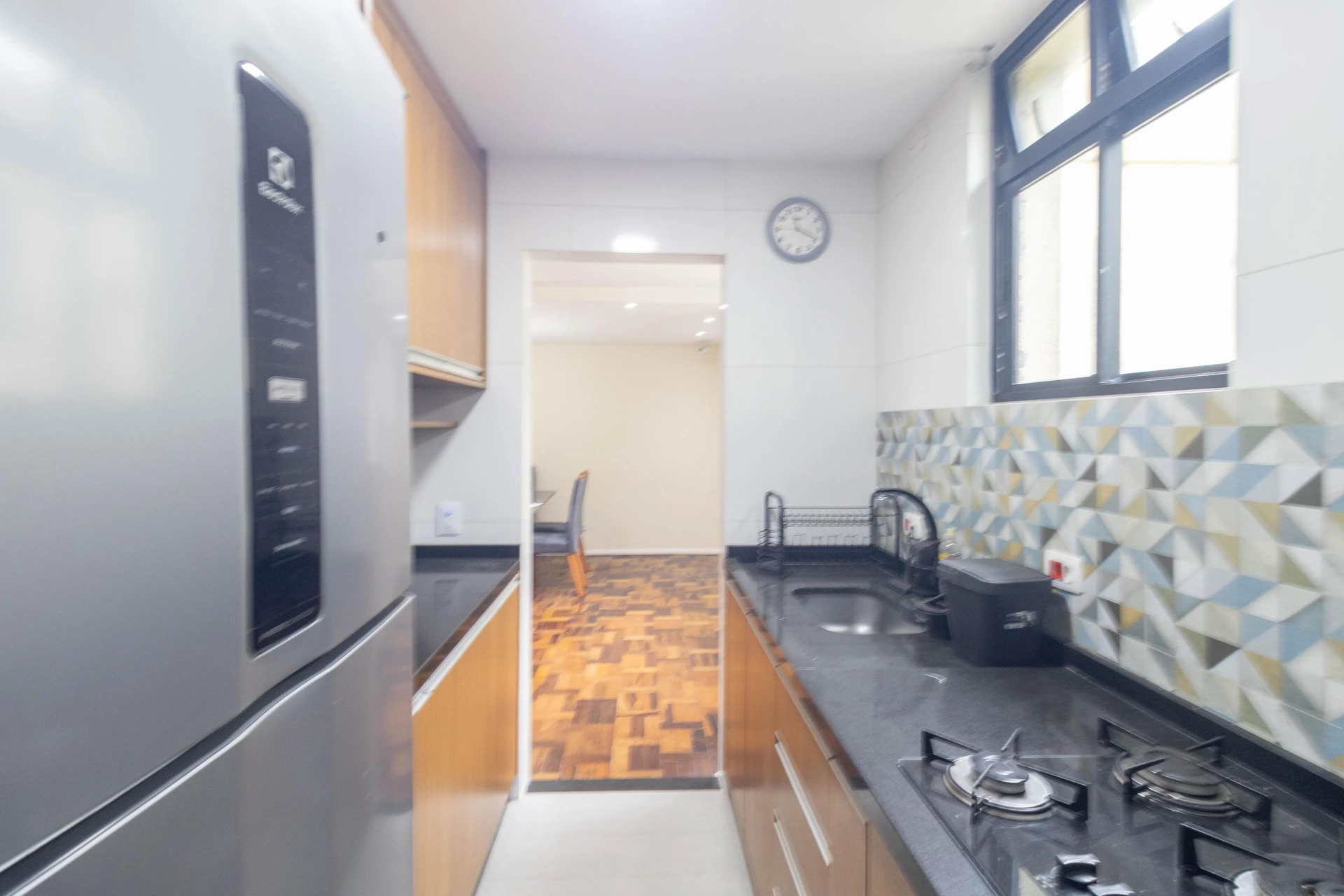 3-bedroom apartment with a washing machine — photo 13