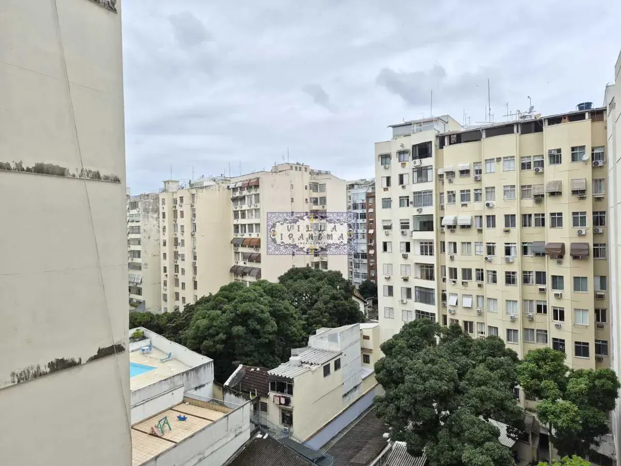 Квартира з 2 спальнями та дерев'яною підлогою або ламінатом — photo 11