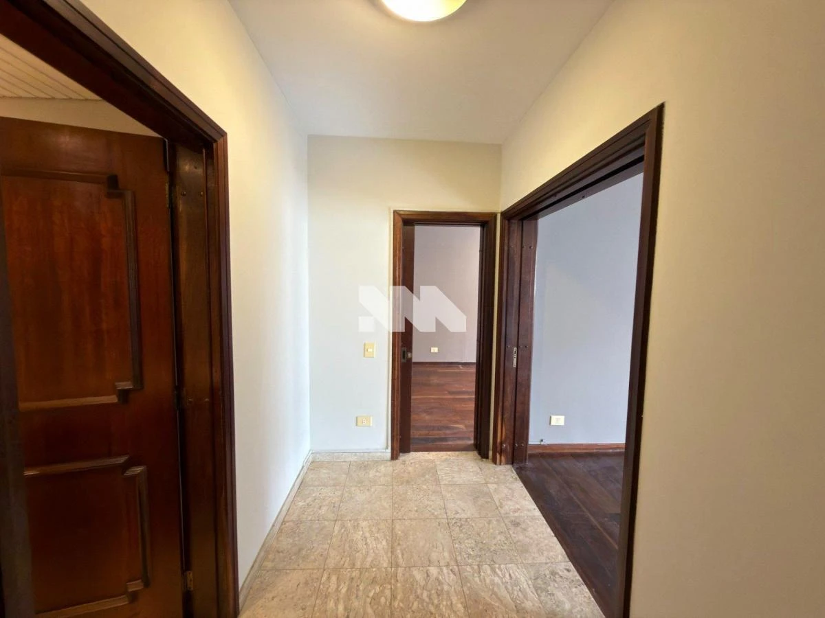 Rental apartment with a closed kitchen and gas stove — photo 45