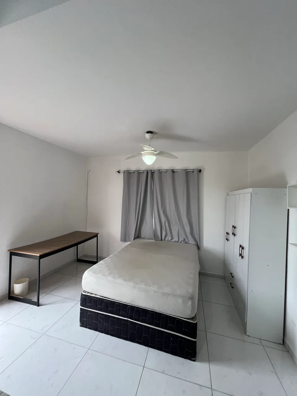 Furnished studio with 1 bedroom and 1 bathroom — photo 3