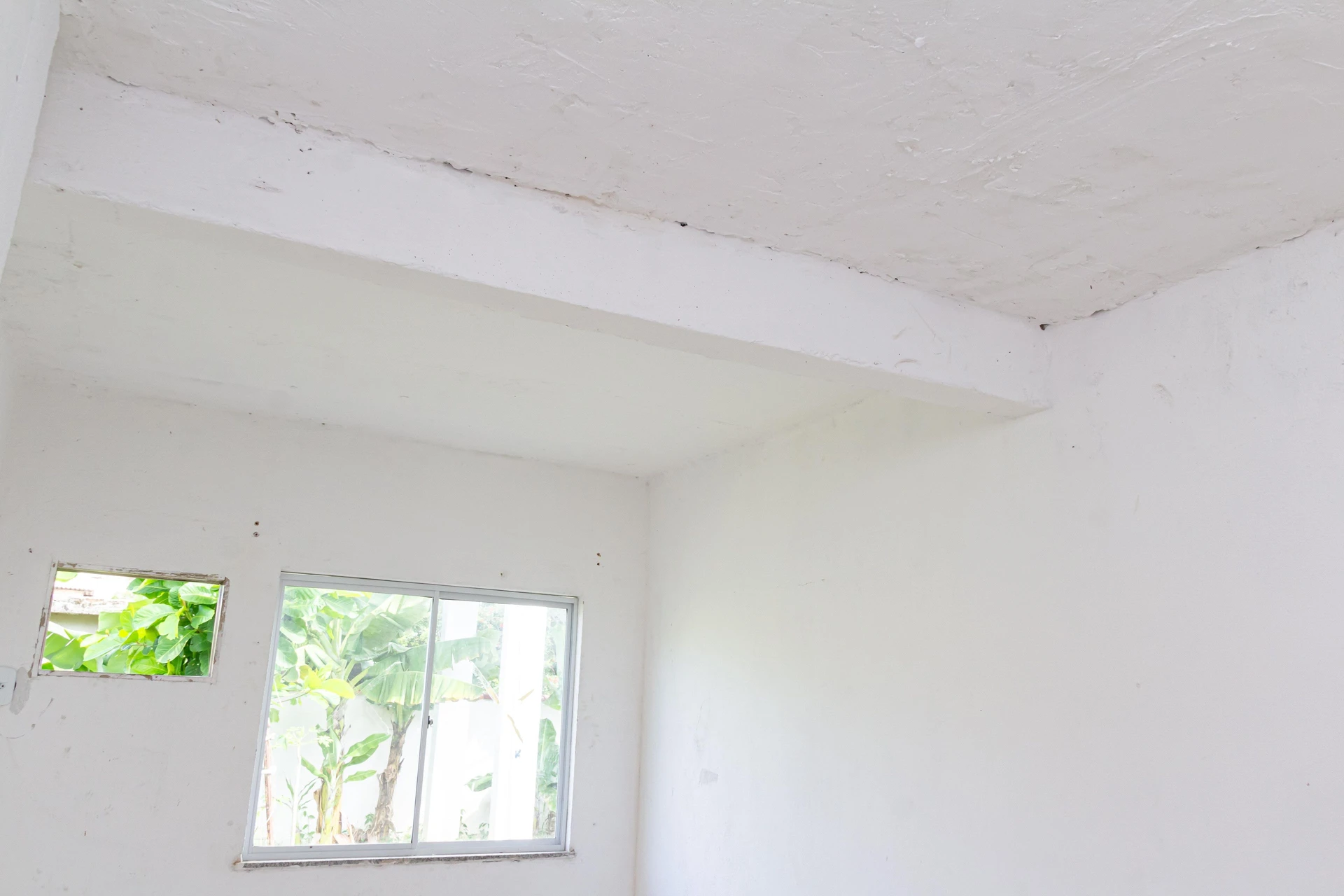 Studio with private laundry area and private garden — photo 21