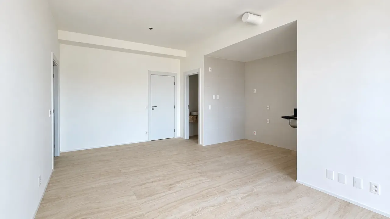 Glass-enclosed balcony in a 3-bedroom apartment, 115 m² — photo 18