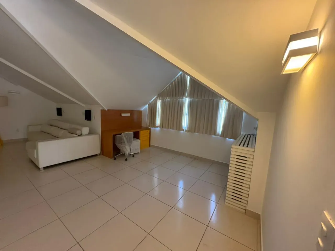 Furnished 6-suite house with 640 m² and 4 parking — photo 59