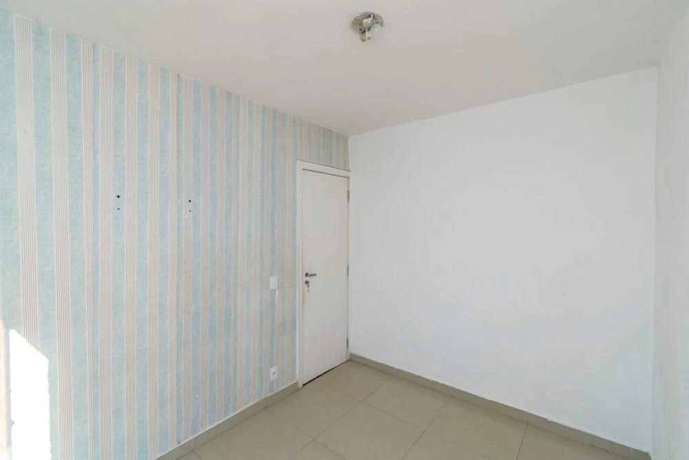 Apartamento de 2 quartos em condomínio com piscina — photo 32