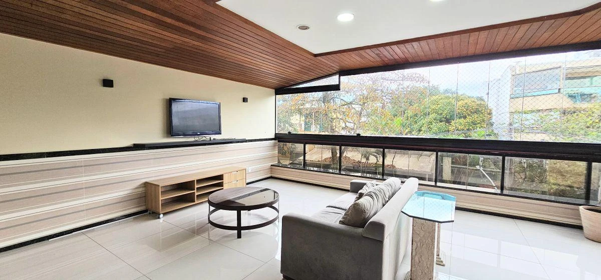 197 m² furnished apartment with 3 bedrooms and 2 parking spaces — photo 17