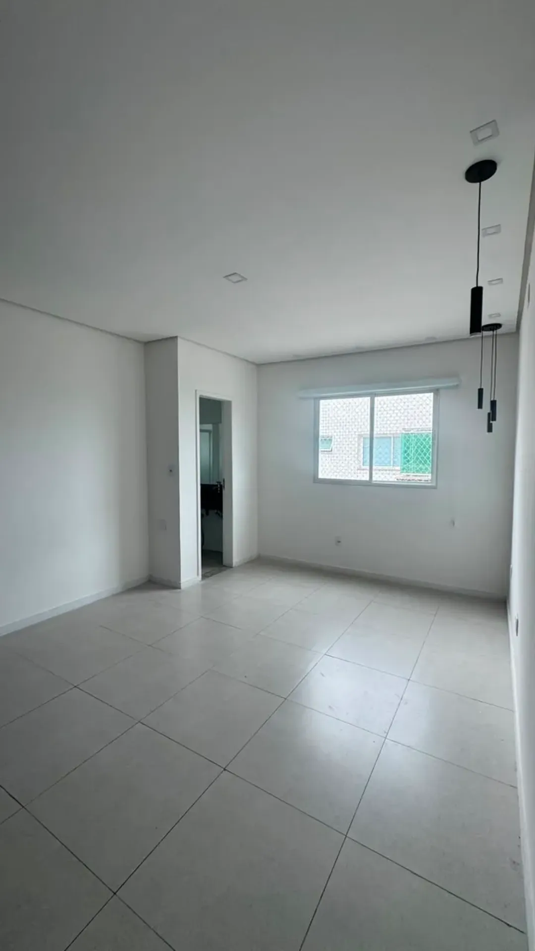 Apartment with 4 bedrooms and 4 bathrooms — photo 37