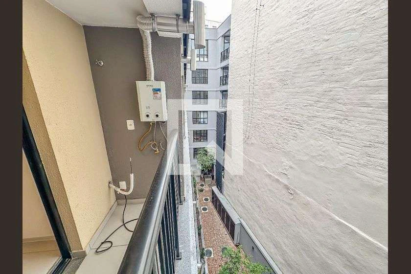 34 m² studio with balcony, 1 bedroom and 1 bathroom — photo 5