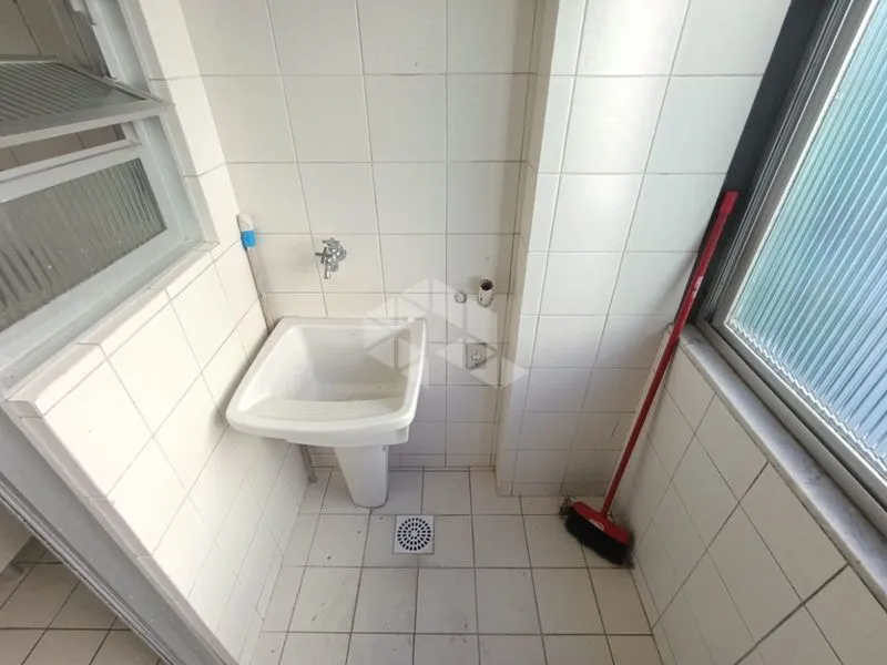 One-bedroom, 34 m² apartment in Florianópolis — photo 7