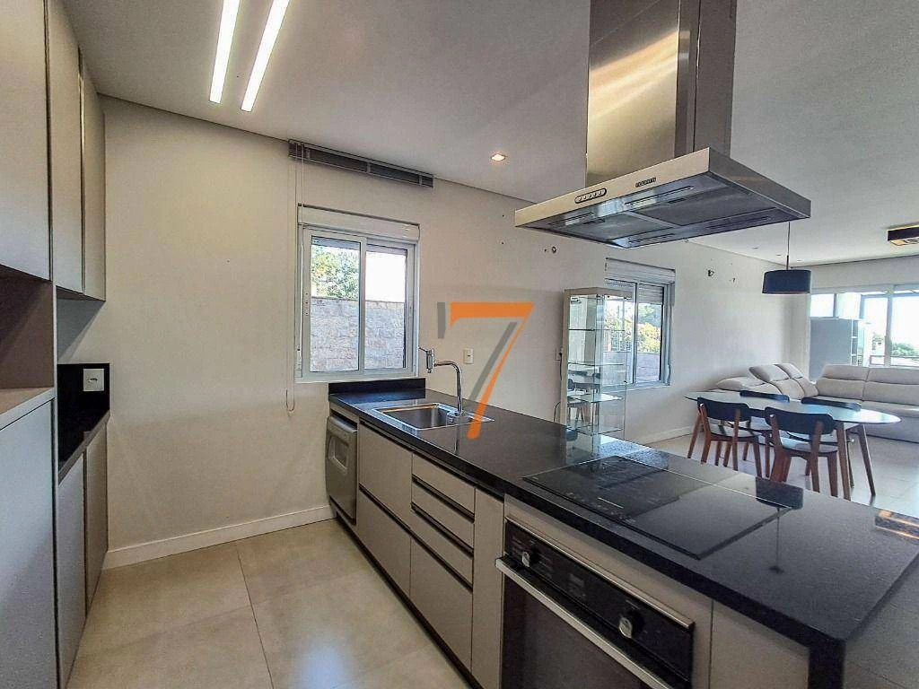Modern 4-suite house with 2 parking spaces — photo 3