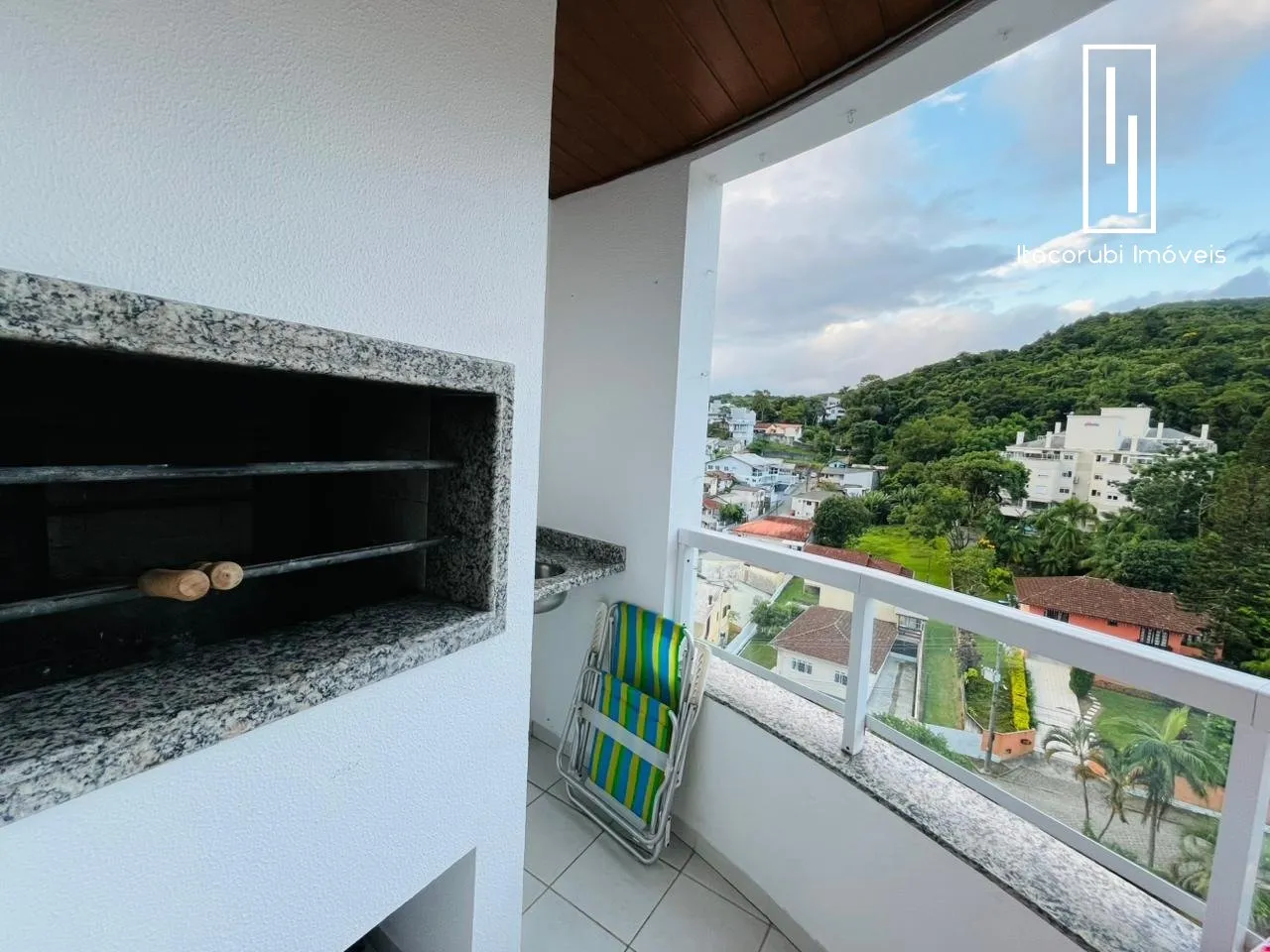Меблированная квартира с 3 спальнями и 1 местом, 80 м²