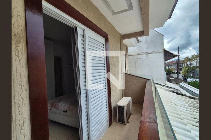 House for rent with 4 bedrooms and a glass balcony — photo 31