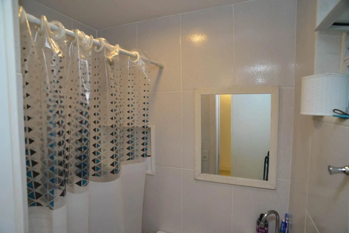 Apartamento amueblado de 2 habitaciones con balcón — photo 34