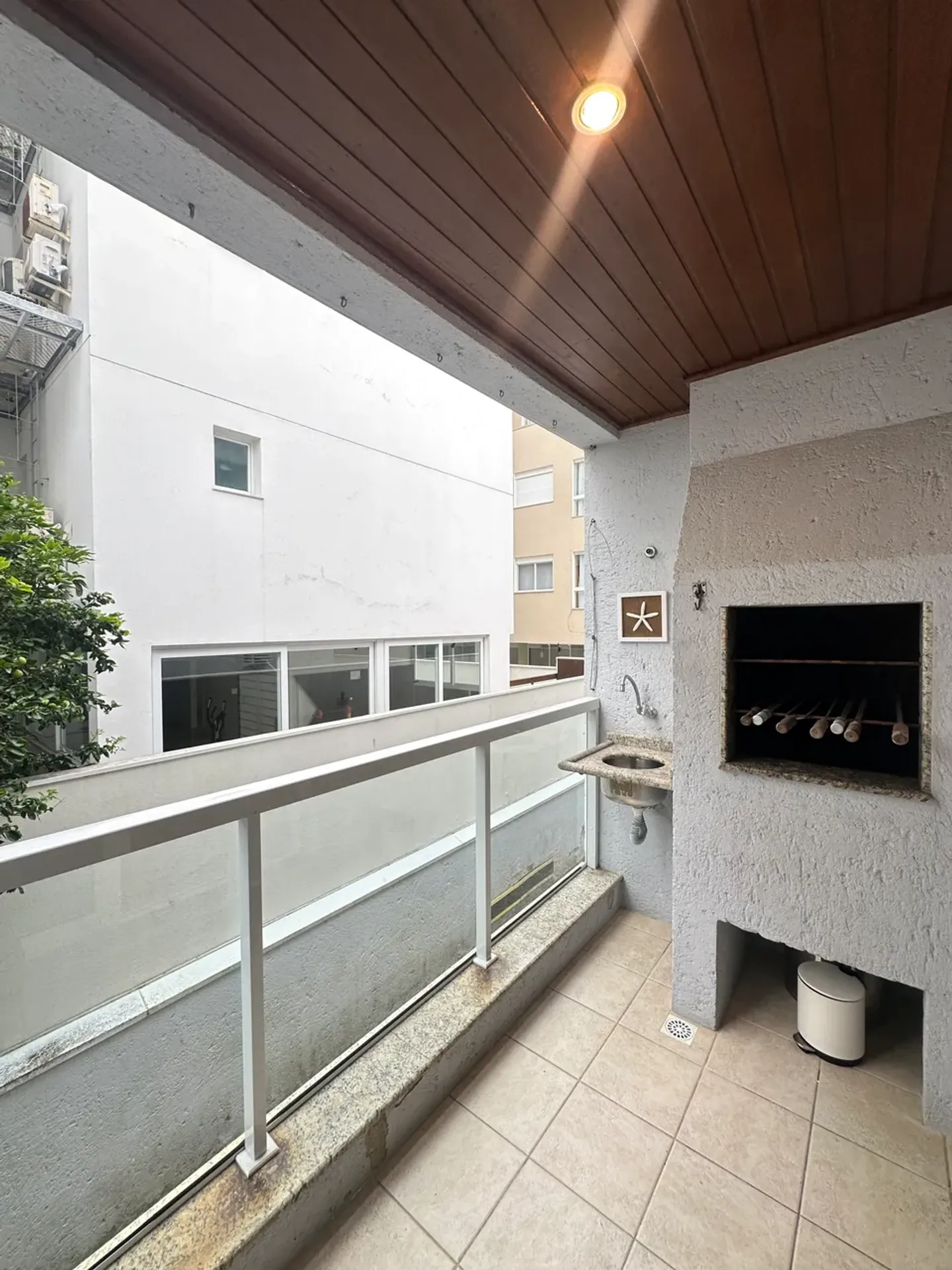 3-bedroom apartment with a private BBQ in Florianópolis — photo 16