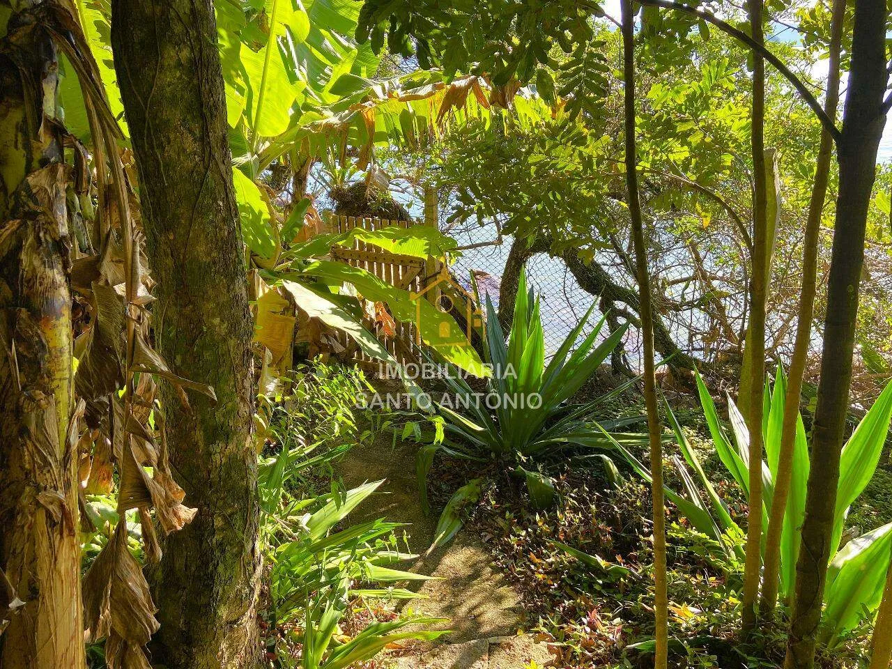 Furnished house with 2 en-suites and private BBQ — photo 12
