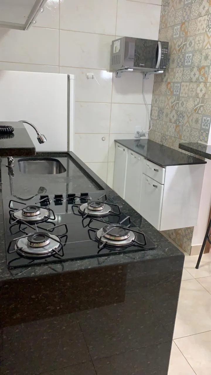 Furnished studio with open-plan kitchen and 1 bedroom — photo 3