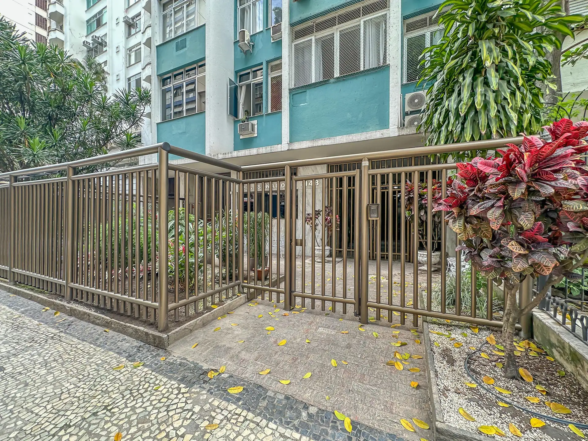Washing machine in a 2-bedroom apartment, 80 m² — photo 47