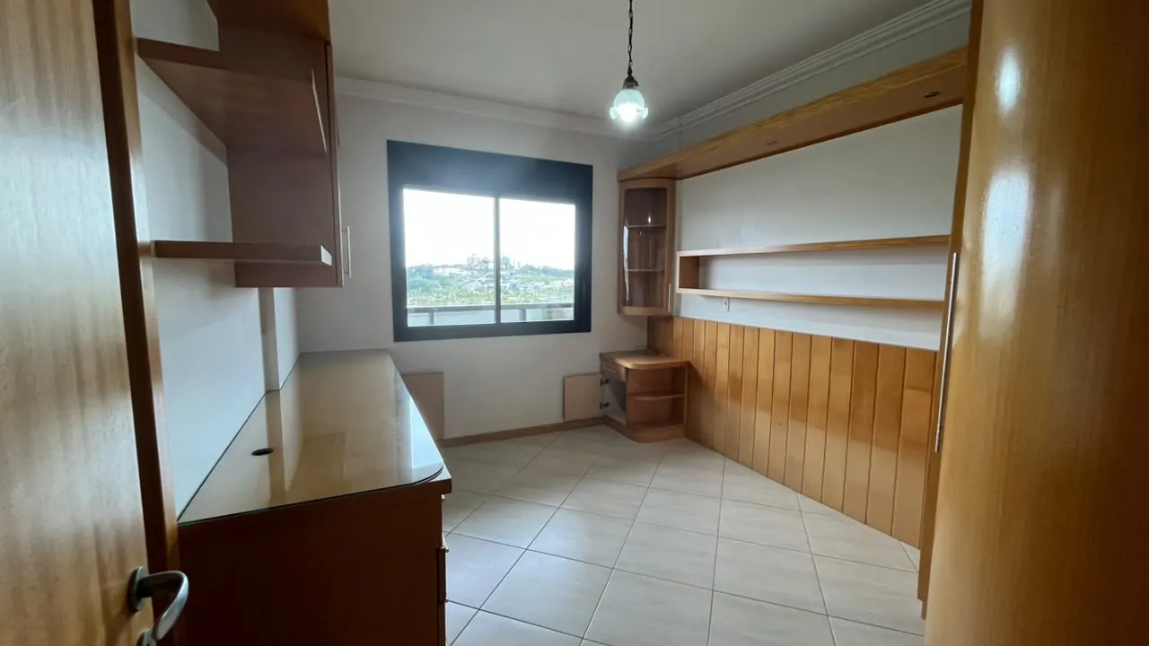 Water view in a 4-bedroom apartment, 138 m² — photo 45