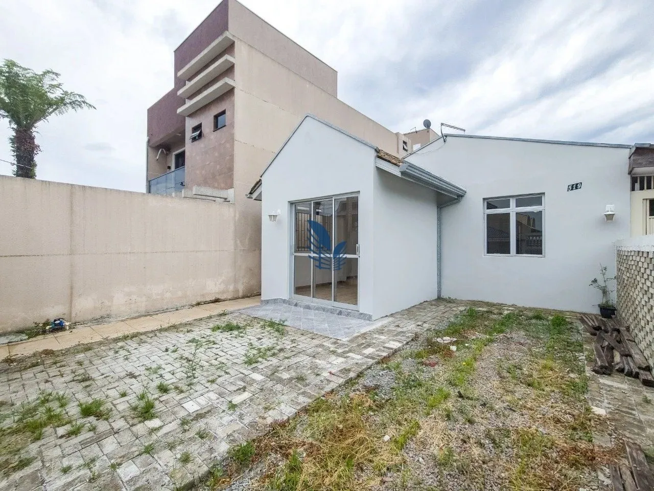 1-bedroom house with a private garden — photo 3
