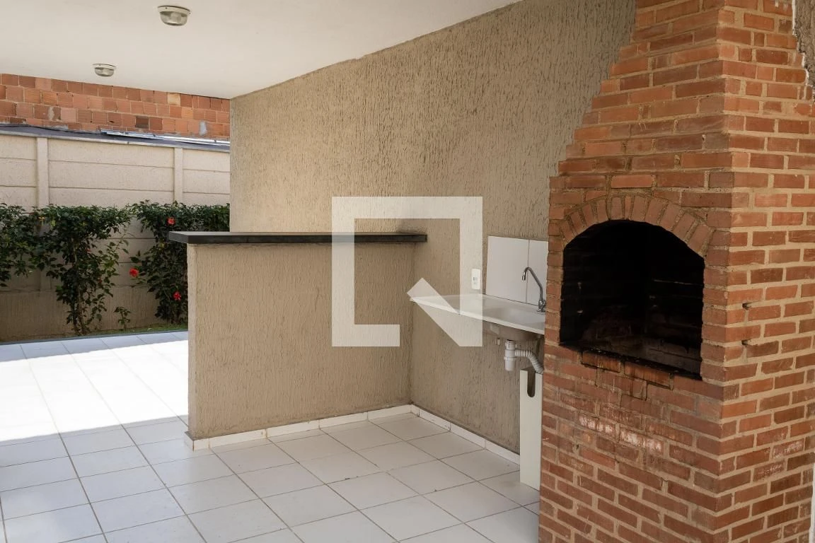 2-bedroom apartment in a building with a gym — photo 37