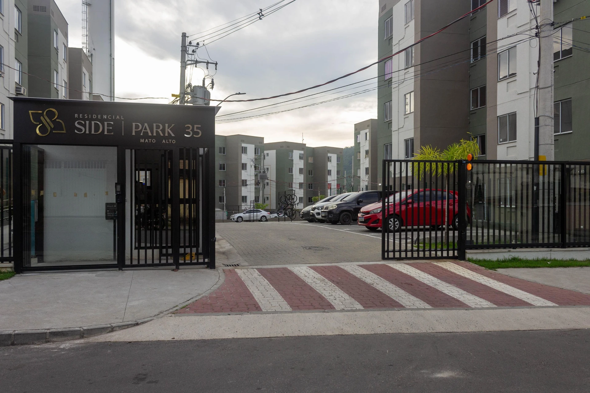 Apartamento de 2 quartos em condomínio com piscina — photo 42