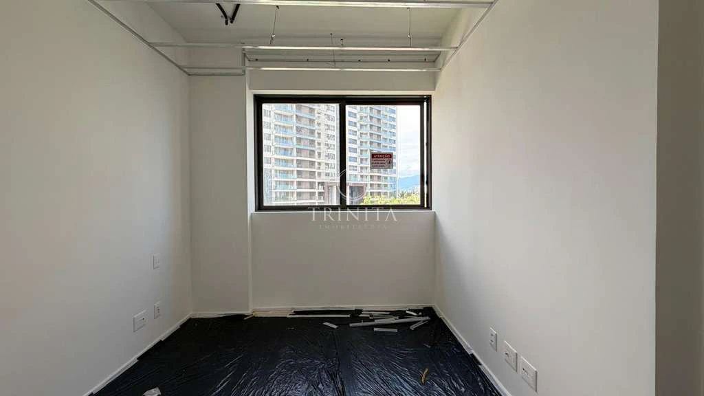 4-bedroom apartment with a closed kitchen and 4 parking spots — photo 22