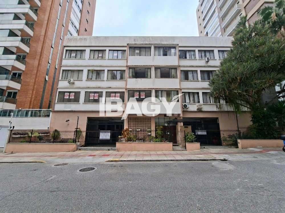 Apartamento de 90 m² con 3 dormitorios y área de servicio — photo 4