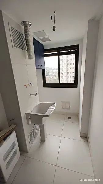 Apartamento sem mobília com vista para a cidade e montanhas — photo 32