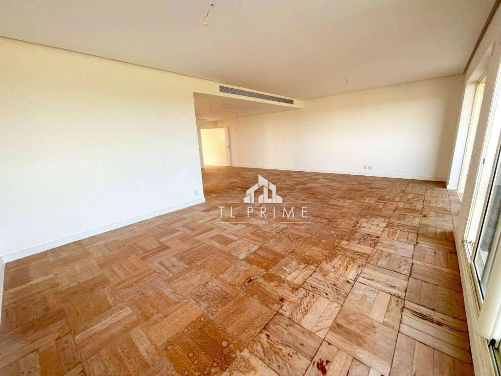 4-suite apartment with 555 m² and 5 parking spaces — photo 25