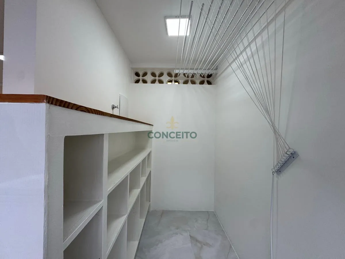 Floor-to-ceiling windows in a 3-bedroom apartment, 106 m² — photo 12
