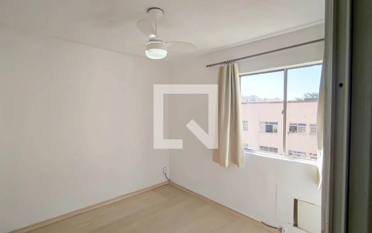 Unfurnished 2-bedroom apartment with 1 parking space — photo 2