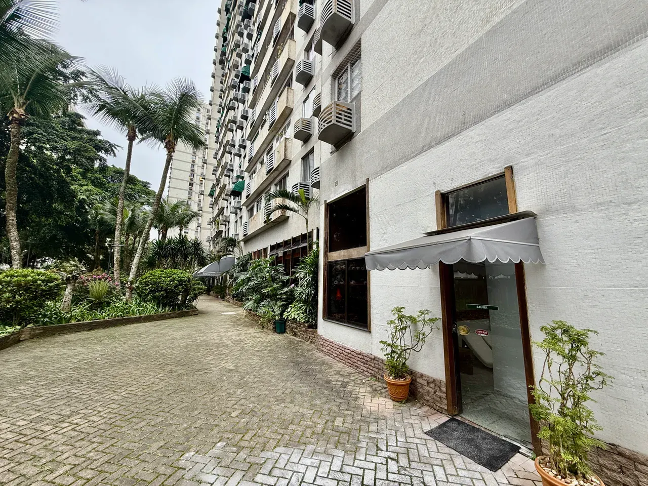 2-bedroom apartment in a building with a sauna — photo 4