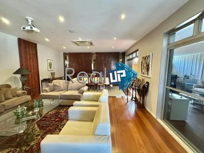 Apartamento com varanda de vidro e 4 quartos — photo 2