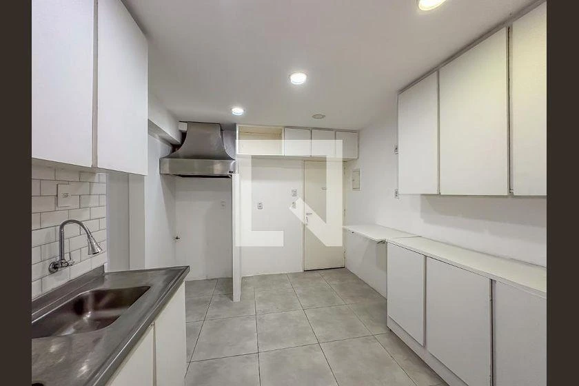 170 m² apartment with 3 bedrooms and a suite — photo 20