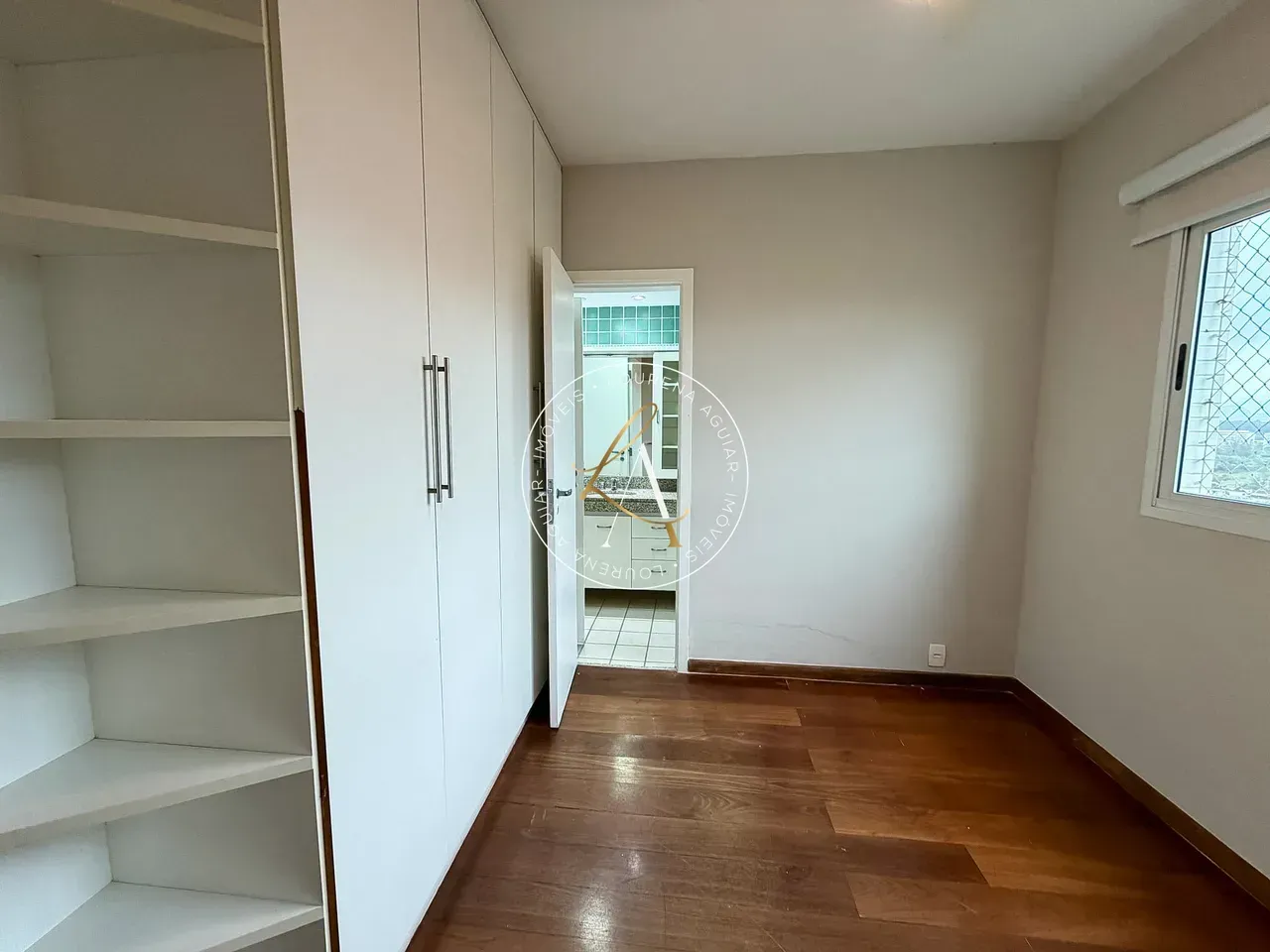 Apartamento mobiliado 140 m² com 4 quartos e 4 banheiros — photo 8