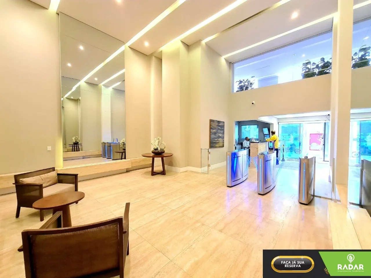 Furnished 1-bedroom apartment with open-plan kitchen — photo 13