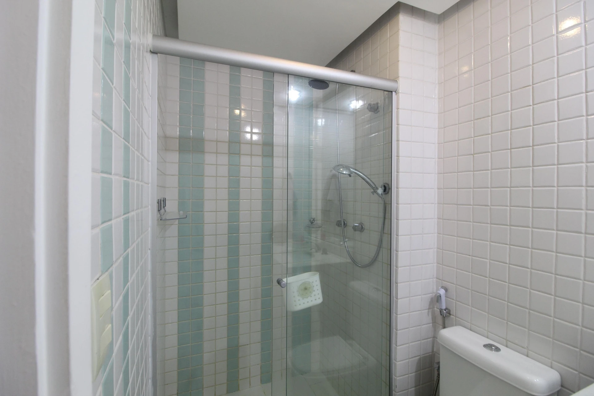 Furnished 3-bedroom apartment with 2 bathrooms — photo 33