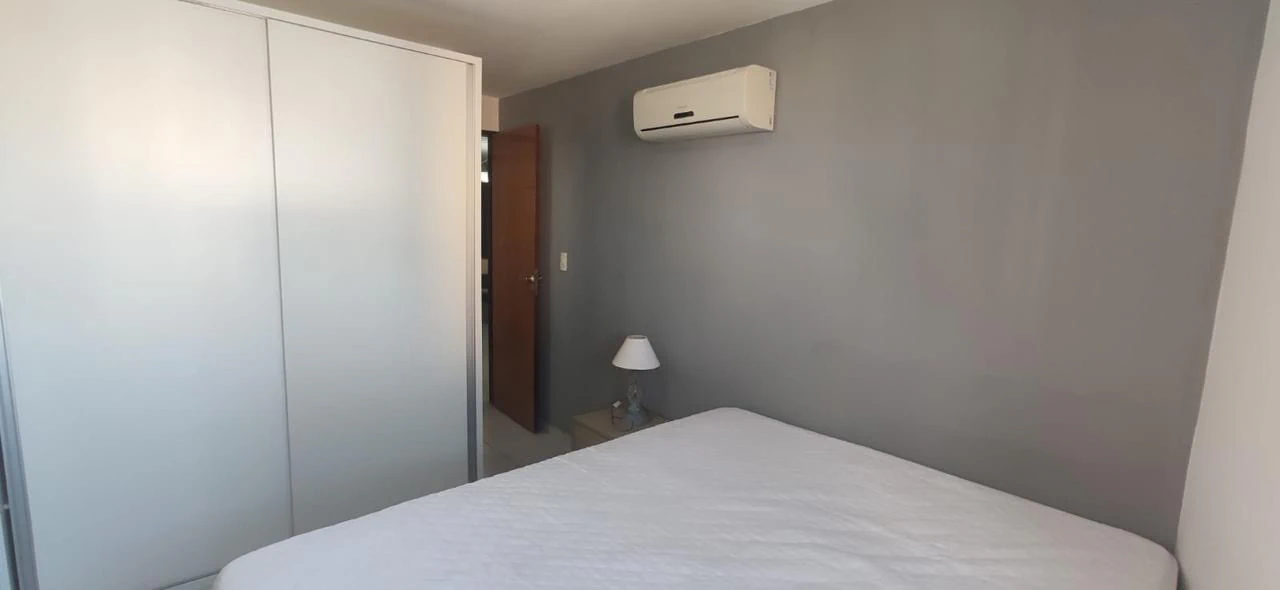 Furnished 2-bedroom apartment with an en-suite and parking — photo 3