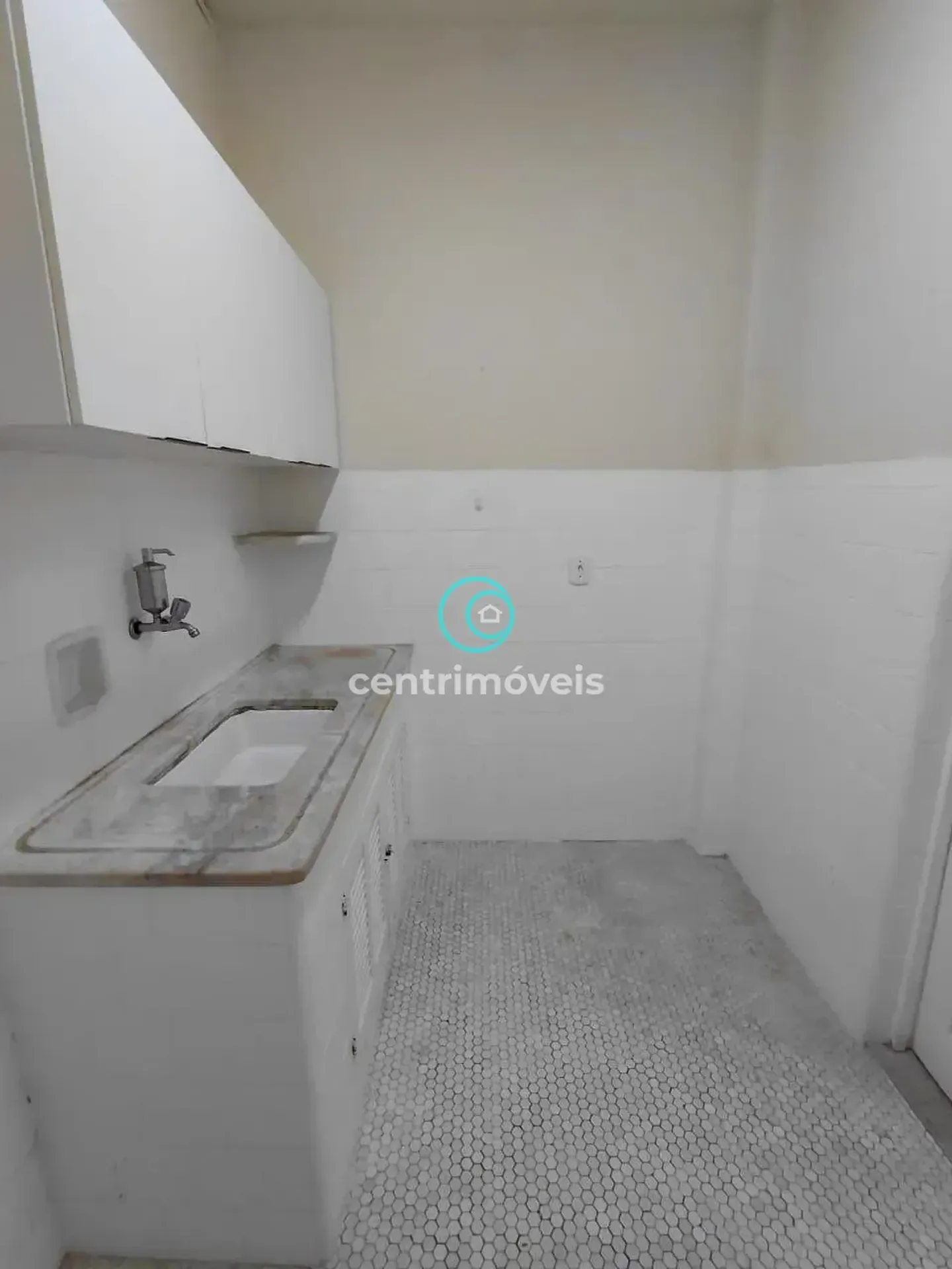 1 quarto e banheira: apartamento de 44 m² — photo 3