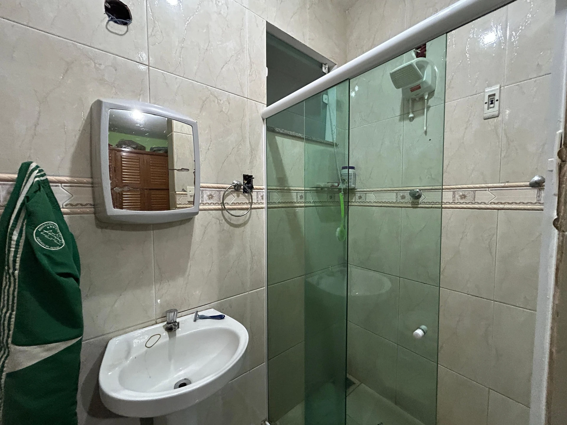Rental house with 2 en-suite bedrooms and balcony — photo 12