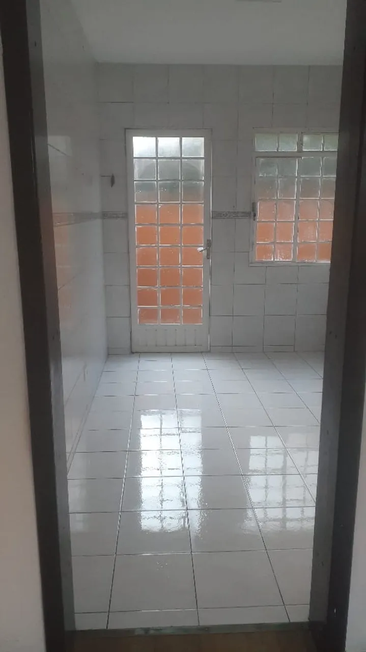 Two-story house for rent with 4 bedrooms and 1 parking spot — photo 9
