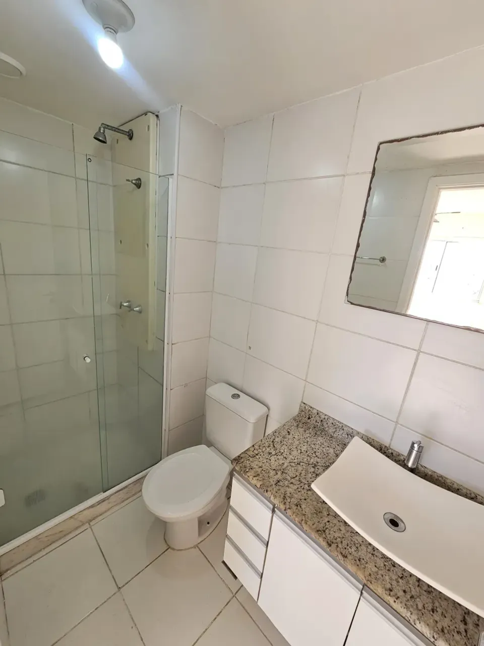 Unfurnished 2-bedroom apartment with 2 bathrooms — photo 10