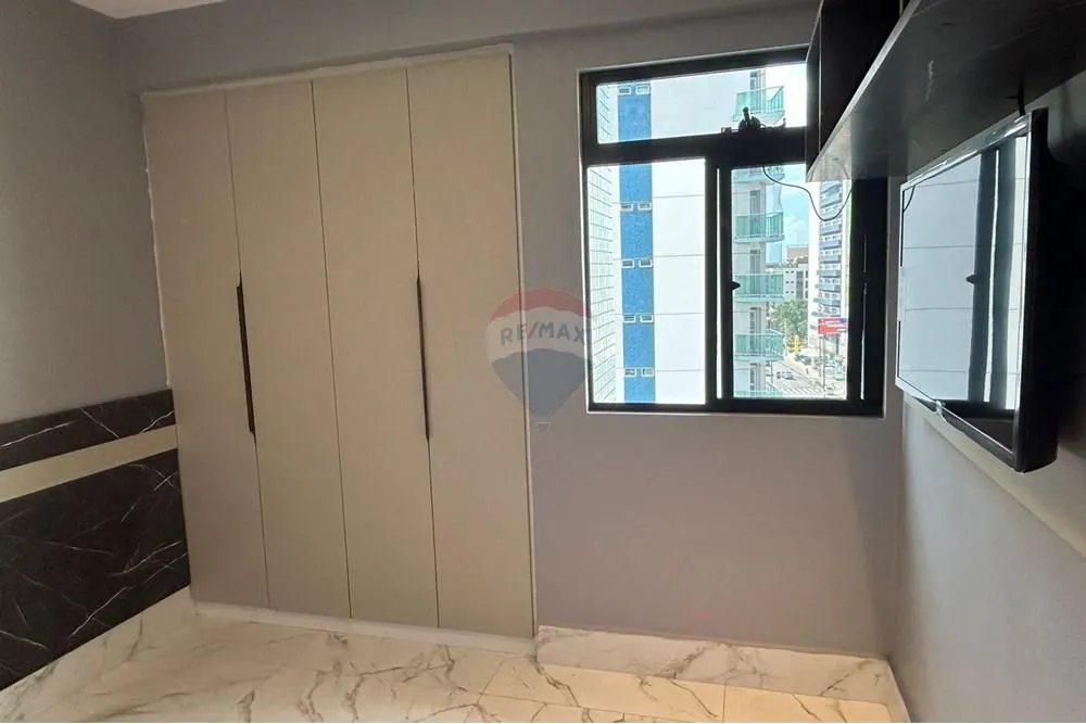 Furnished apartment, 132 m², with a glass-enclosed balcony — photo 49