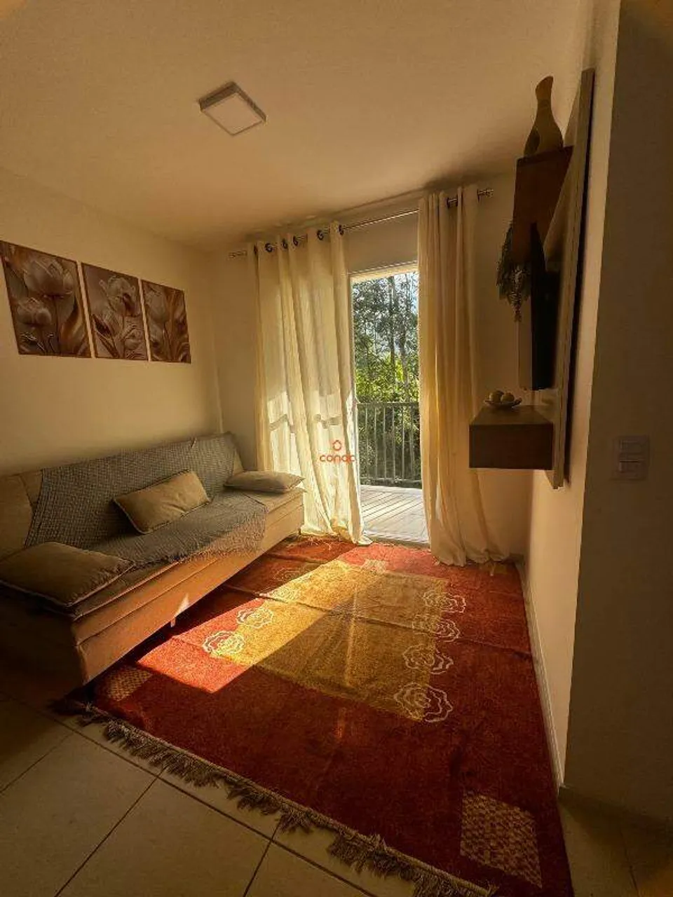 Apartamento com 3 quartos e cozinha fechada com fogão a gás — photo 3