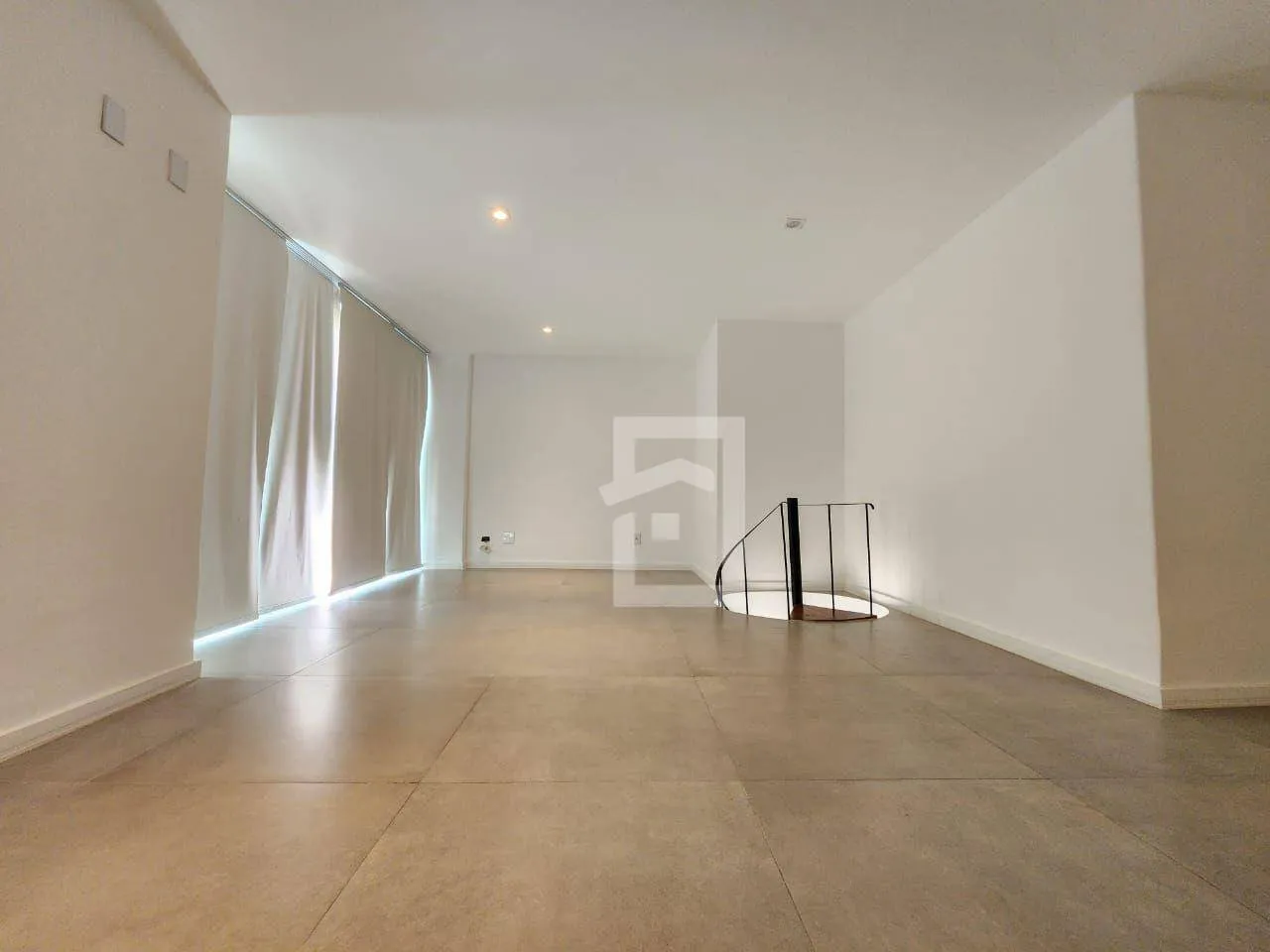 197 m² apartment on the 22nd floor with a private garden — photo 32