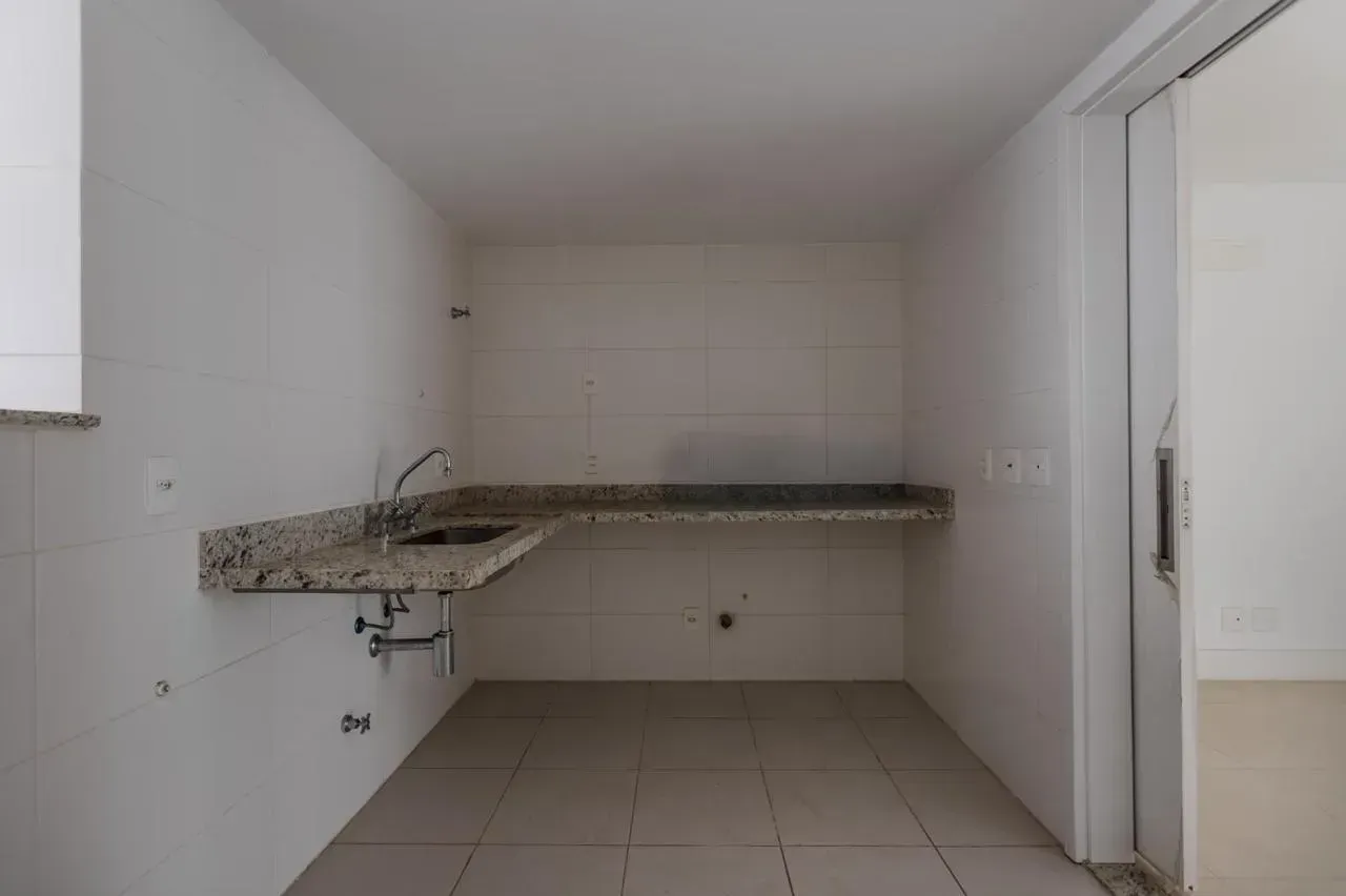 Duplex penthouse with 230 m², 3 bedrooms, 2 bathrooms — photo 27